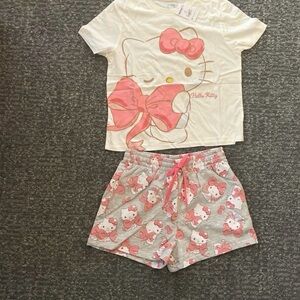 Hello Kitty 2PC Set NWT Women’s XS T-Shirt & Sweat Shorts